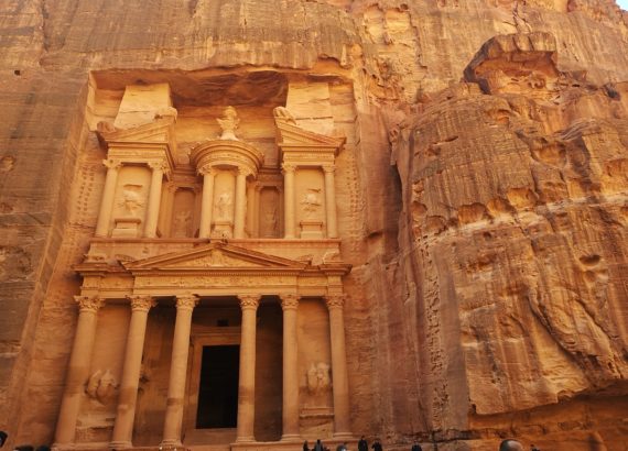 Scopri di più sull'articolo Jordan’s wonders: Petra, il deserto e il Mar Rosso